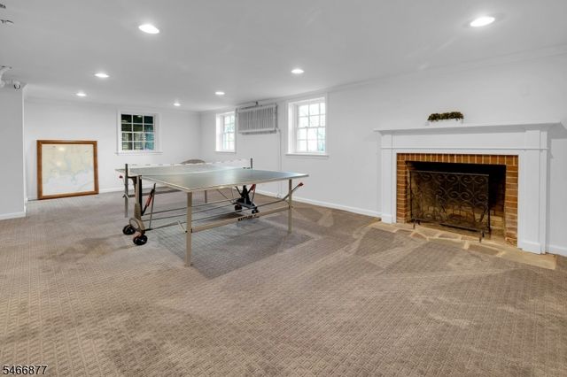34 Bedford Rd, Summit City, NJ 07901