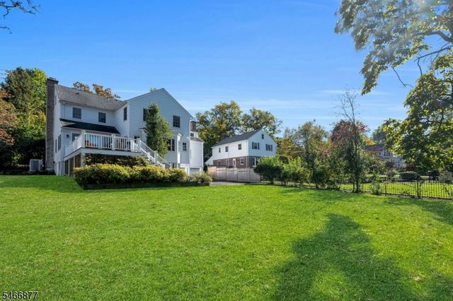 34 Bedford Rd, Summit City, NJ 07901
