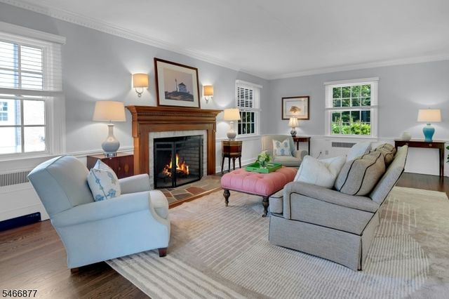 34 Bedford Rd, Summit City, NJ 07901