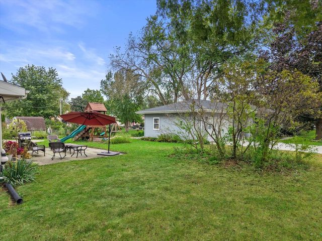 717 Roby ROAD, Stoughton, WI 53589