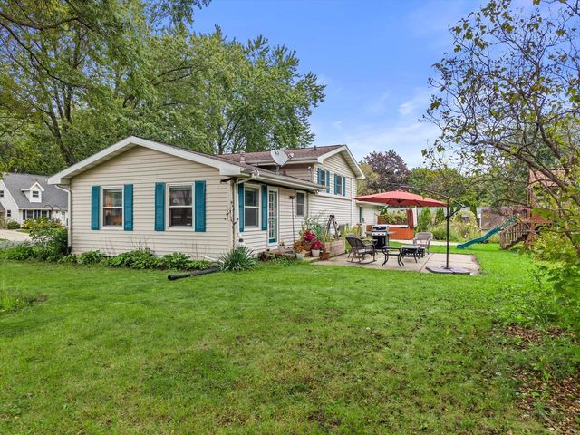 717 Roby ROAD, Stoughton, WI 53589