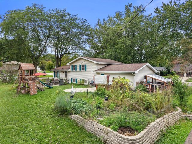 717 Roby ROAD, Stoughton, WI 53589