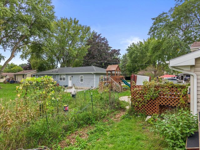 717 Roby ROAD, Stoughton, WI 53589