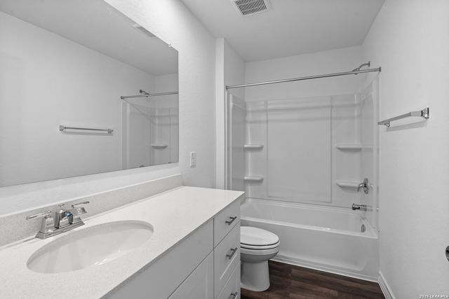 4121 LAZY LILY DR, Seguin, TX 78155