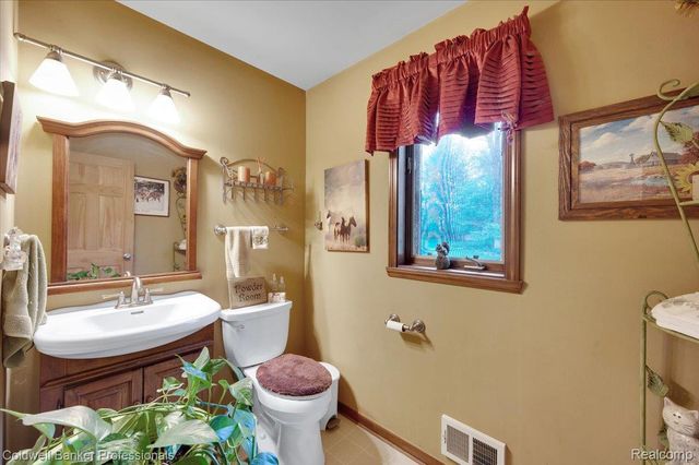 3305 Ludwig Road, Oxford Charter Township, MI 48371