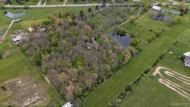 3305 Ludwig Road, Oxford Charter Township, MI 48371