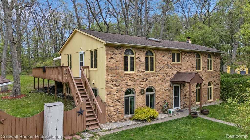 3305 Ludwig Road, Oxford Charter Township, MI 48371