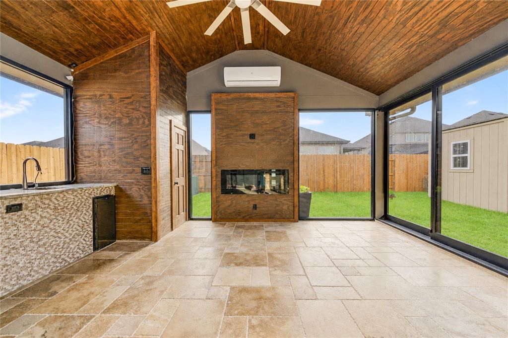 3205 Isabella Falls Drive, Katy, TX 77493
