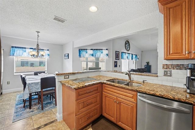 628 SIERRA CIRCLE, Davenport, FL 33837