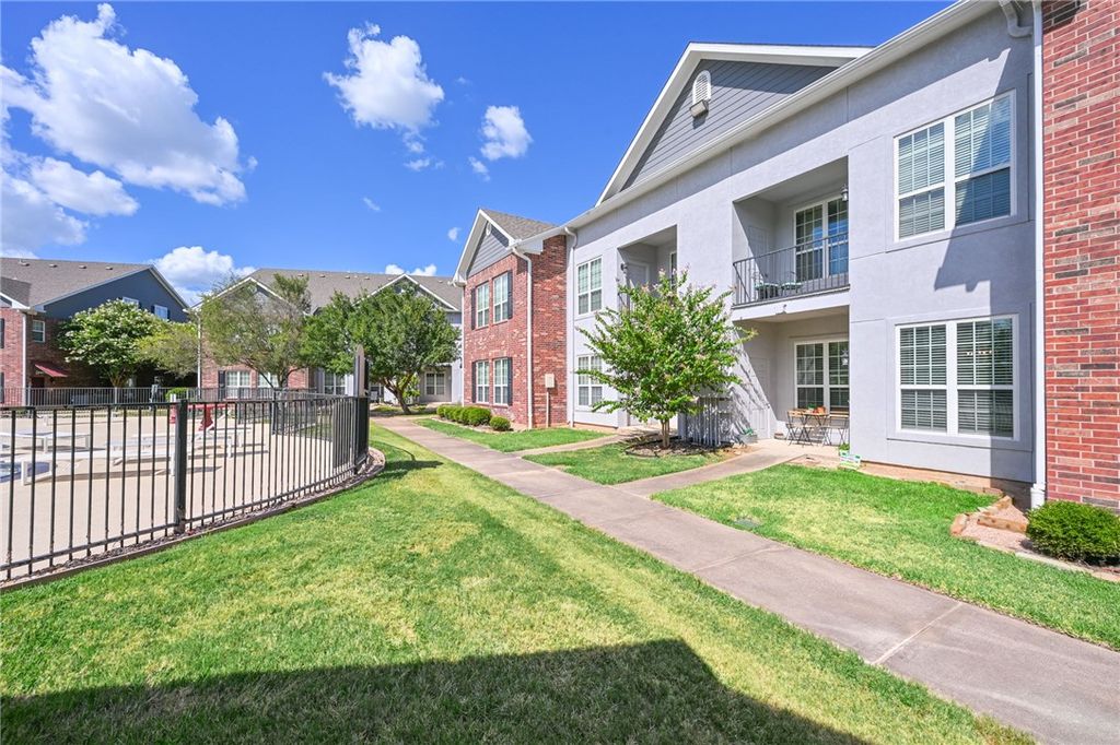 801 Luther W 407, College Station, TX 77840 — exterior