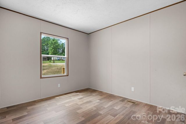1331 Maiden Wood Circle, Maiden, NC 28650