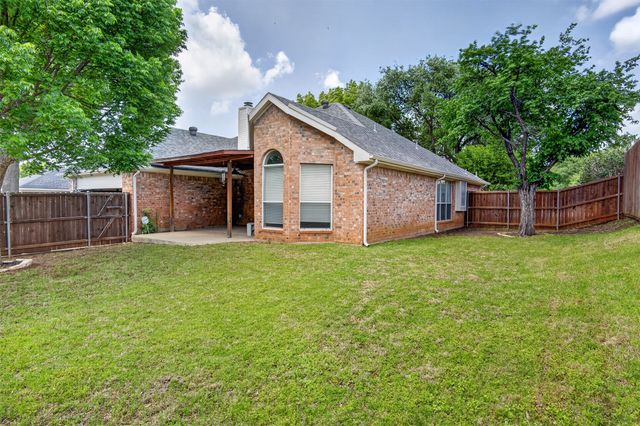 1426 Flamingo Drive, Lewisville, TX 75077