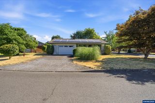 1404 Umpqua Rd, Woodburn, OR 97071