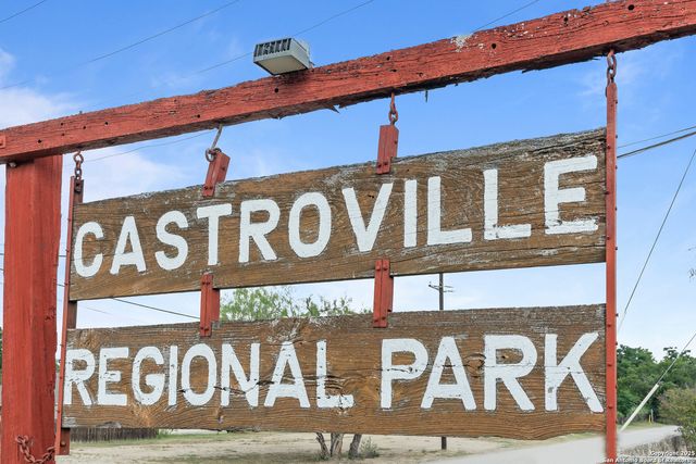 547 White Oak, Castroville, TX 78009