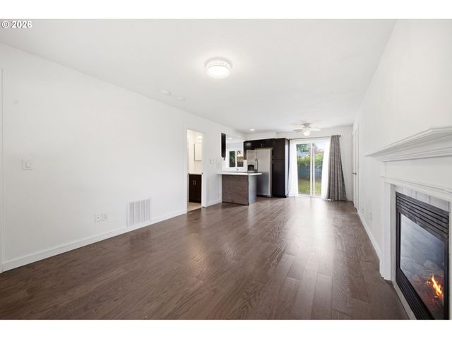 17156 Ne FLANDERS Way, Portland, OR 97230