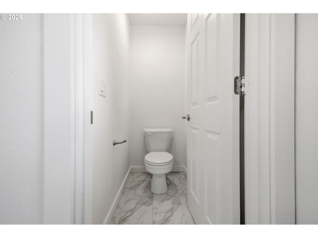 17156 Ne FLANDERS Way, Portland, OR 97230