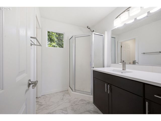 17156 Ne FLANDERS Way, Portland, OR 97230