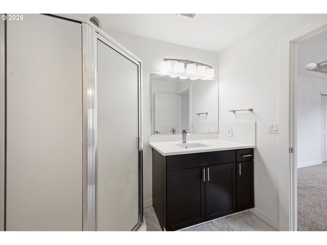 17156 Ne FLANDERS Way, Portland, OR 97230