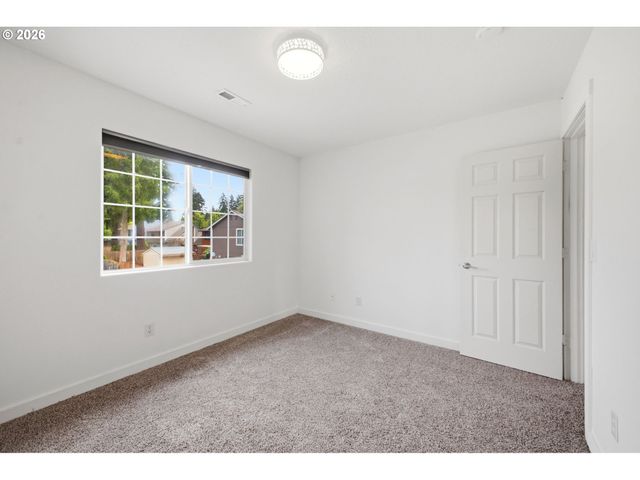 17156 Ne FLANDERS Way, Portland, OR 97230