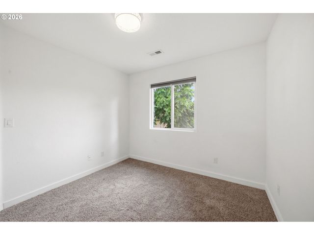 17156 Ne FLANDERS Way, Portland, OR 97230