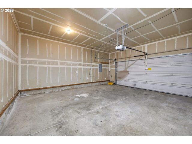 17156 Ne FLANDERS Way, Portland, OR 97230