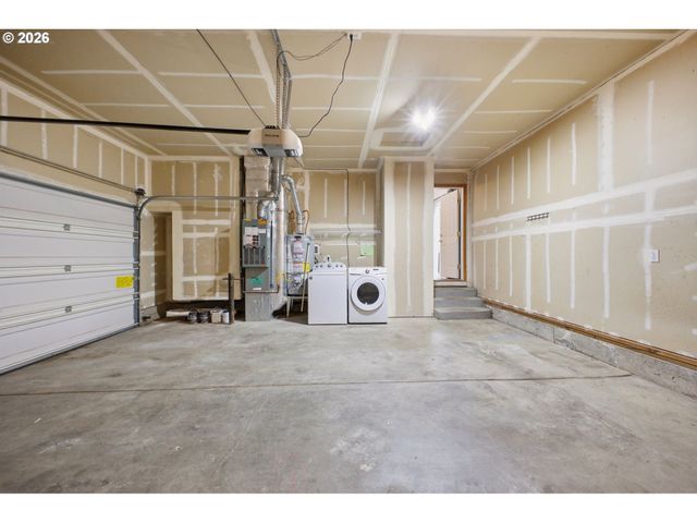 17156 Ne FLANDERS Way, Portland, OR 97230