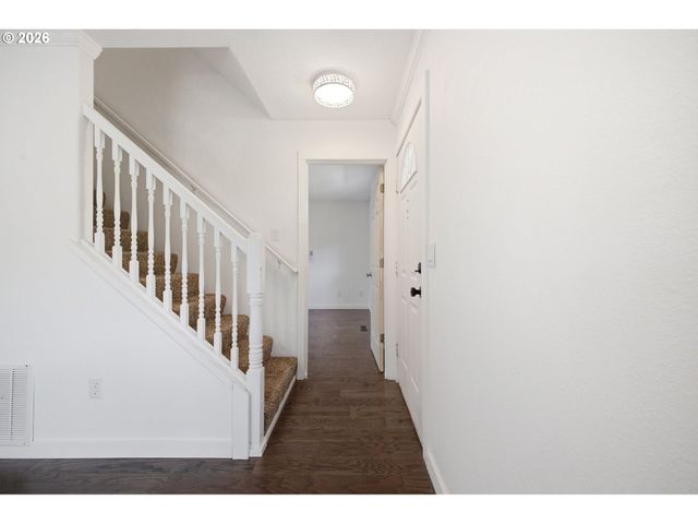 17156 Ne FLANDERS Way, Portland, OR 97230