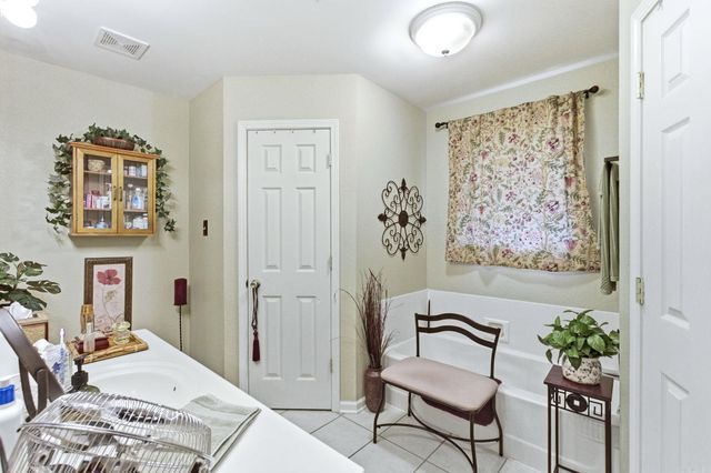 2624 Northshore Drive, Benton, AR 72015