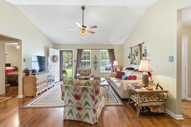 2624 Northshore Drive, Benton, AR 72015