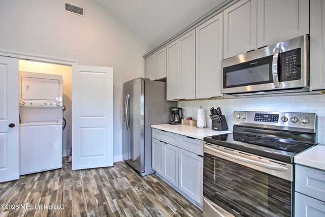 4082 Cardinal Street, Bay Saint Louis, MS 39520