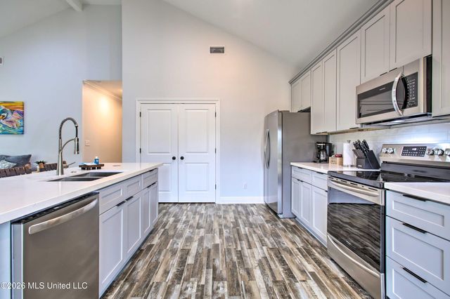 4082 Cardinal Street, Bay Saint Louis, MS 39520