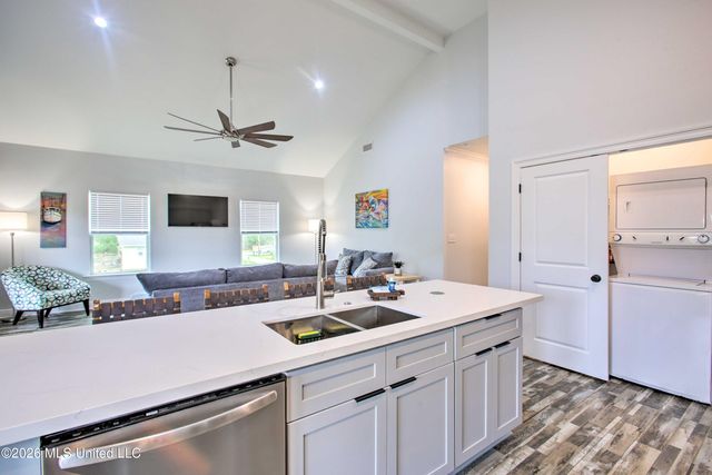4082 Cardinal Street, Bay Saint Louis, MS 39520