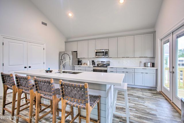 4082 Cardinal Street, Bay Saint Louis, MS 39520