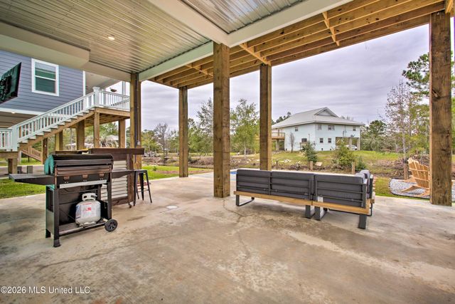 4082 Cardinal Street, Bay Saint Louis, MS 39520