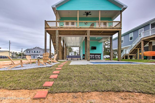 4082 Cardinal Street, Bay Saint Louis, MS 39520