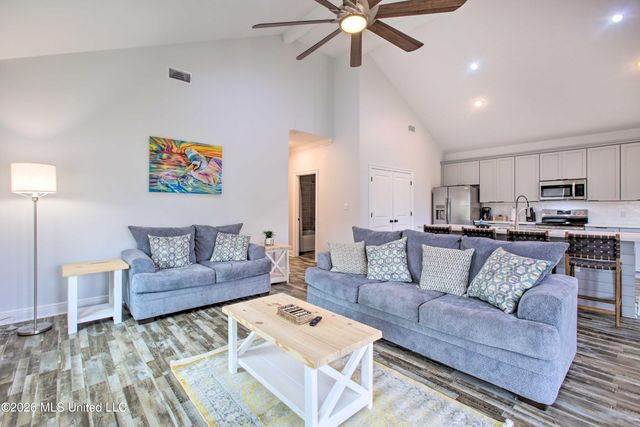 4082 Cardinal Street, Bay Saint Louis, MS 39520