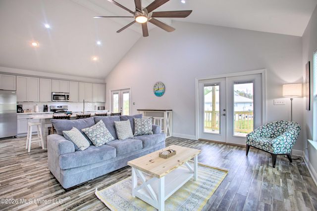 4082 Cardinal Street, Bay Saint Louis, MS 39520