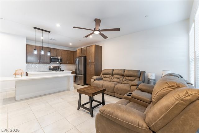 4312 Eagle Summit Avenue, Las Vegas, NV 89141