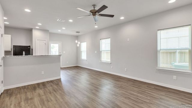 203 Peruna, Marble Falls, TX 78654