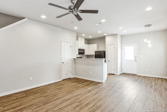 203 Peruna, Marble Falls, TX 78654