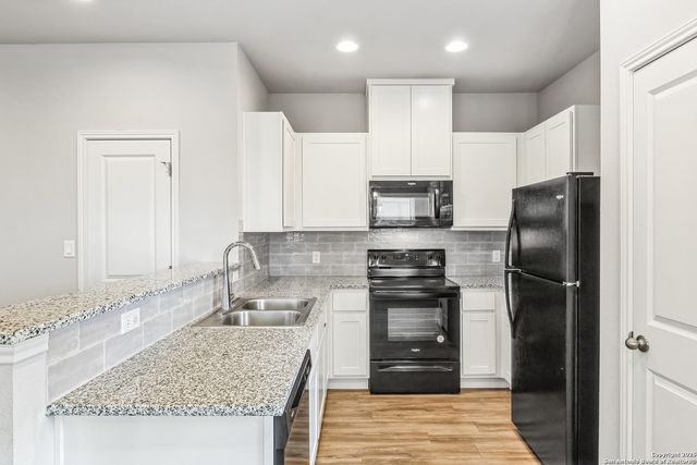 203 Peruna, Marble Falls, TX 78654