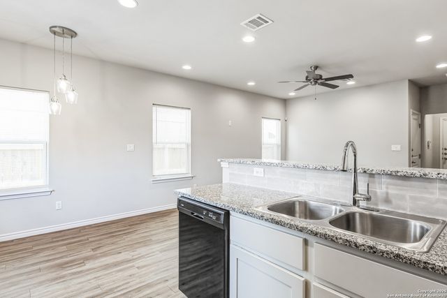 203 Peruna, Marble Falls, TX 78654