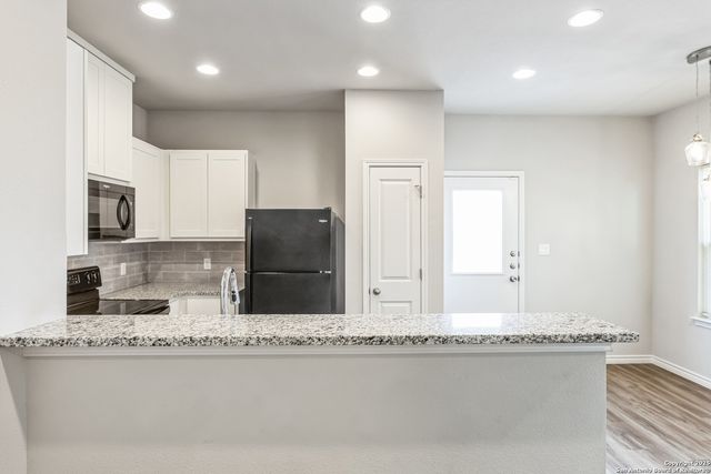 203 Peruna, Marble Falls, TX 78654