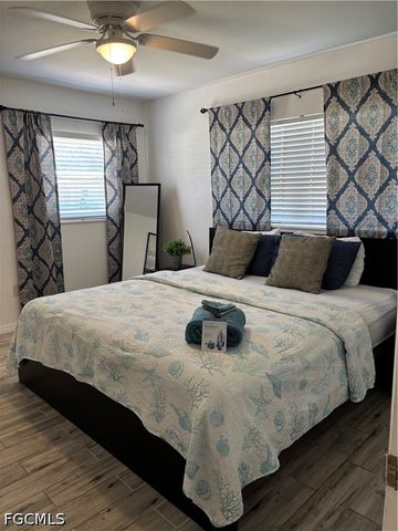 879 Lake McGregor DR, Fort Myers, FL 33919