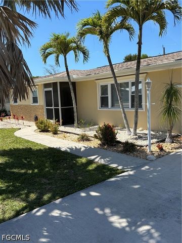 879 Lake McGregor DR, Fort Myers, FL 33919