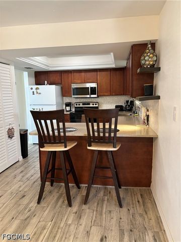 879 Lake McGregor DR, Fort Myers, FL 33919