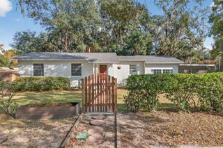 1105 NE 9TH STREET, Gainesville, FL 32601