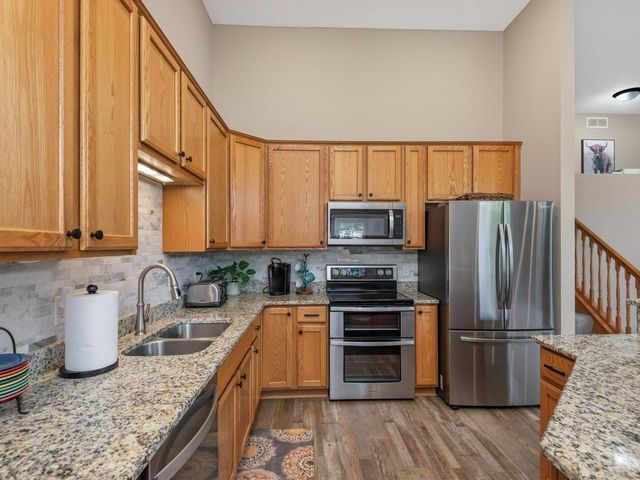 2955 Wyndam Court, Shakopee, MN 55379