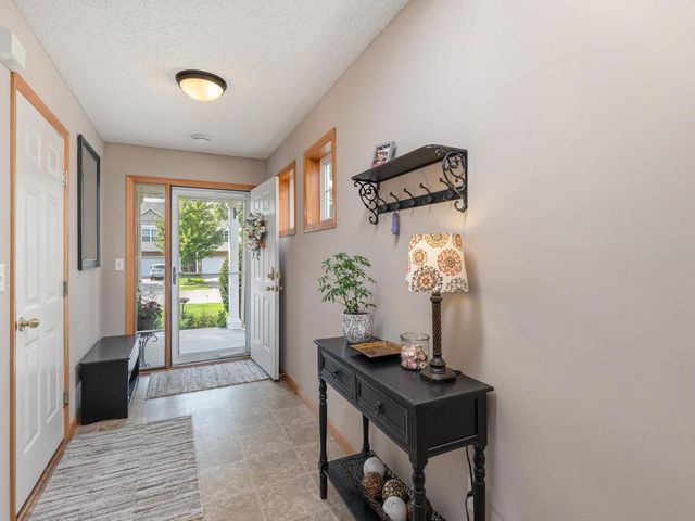 2955 Wyndam Court, Shakopee, MN 55379