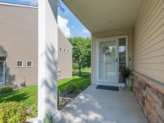 2955 Wyndam Court, Shakopee, MN 55379